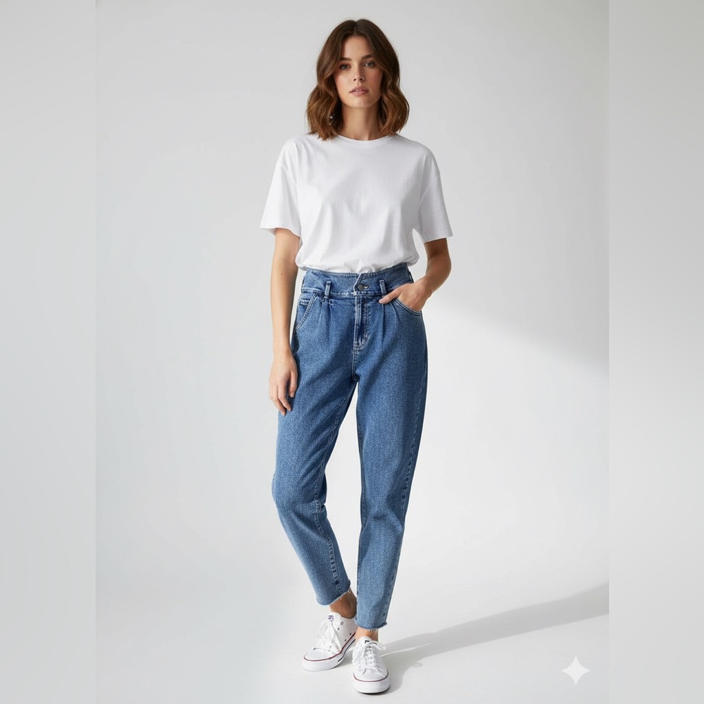 Hollister Ultra High-Rise Mom Jeans | Vintage Stretch Size 0 - Picture 9 of 11